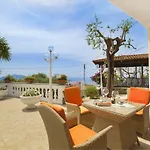 Giulia Villa