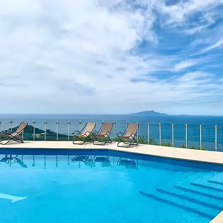 Giulia Villa
